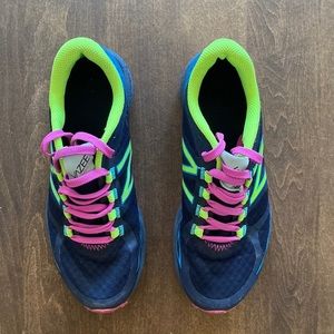 New Balance size 7 VAZEE Summit Running Shoes